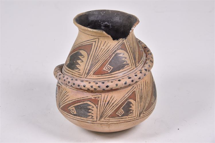 Native American Pueblo Casa Grande Pot
