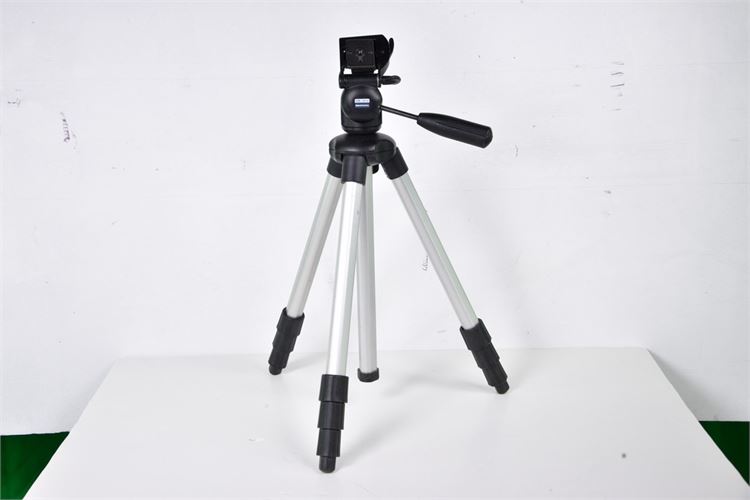 Manfrotto 390 tripod with quick disconnect