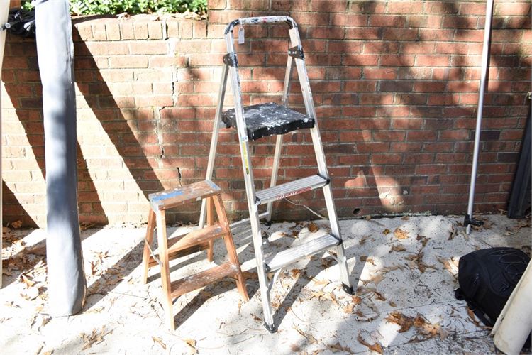 22" Wooden Step Ladder and 34" Aluminum Step Ladder