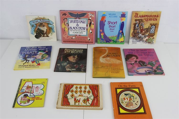 Large Group of Illustrated Childen's Books