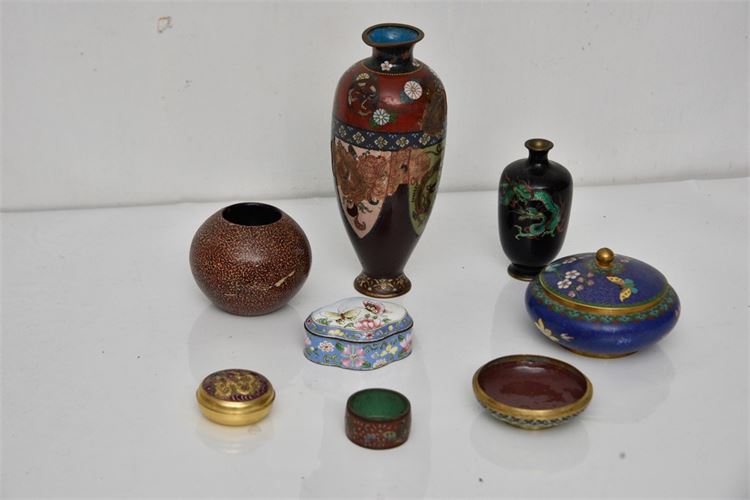 Group Lot Decorative Accessories