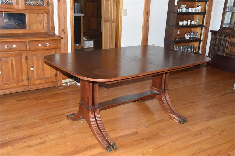 Mahogany Duncan Phyfe Style Dinning Table