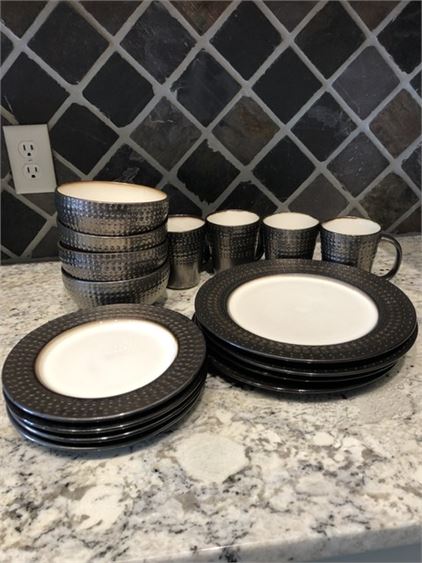 Lot of Everyday China