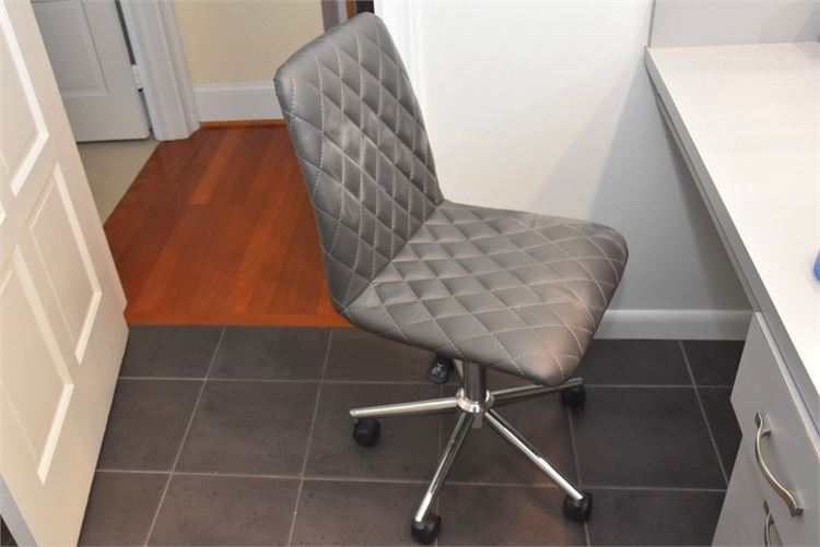 Quilted Office Chair / Vanity Chair