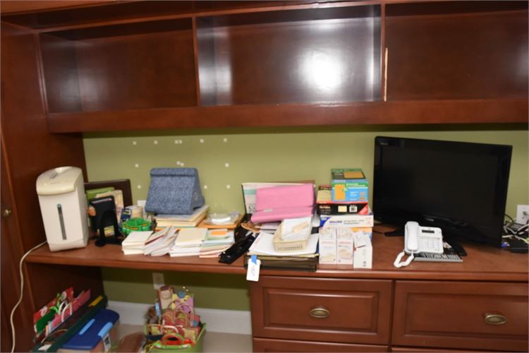 Group Lot Of Office Items