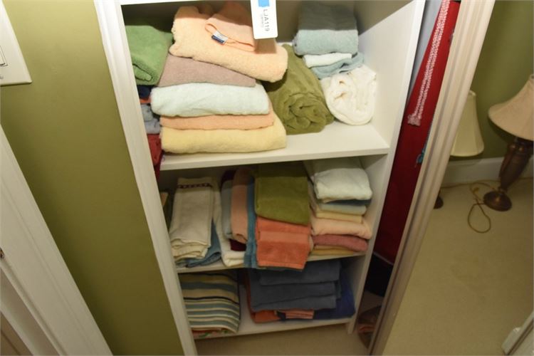 Group Lot Of Towels