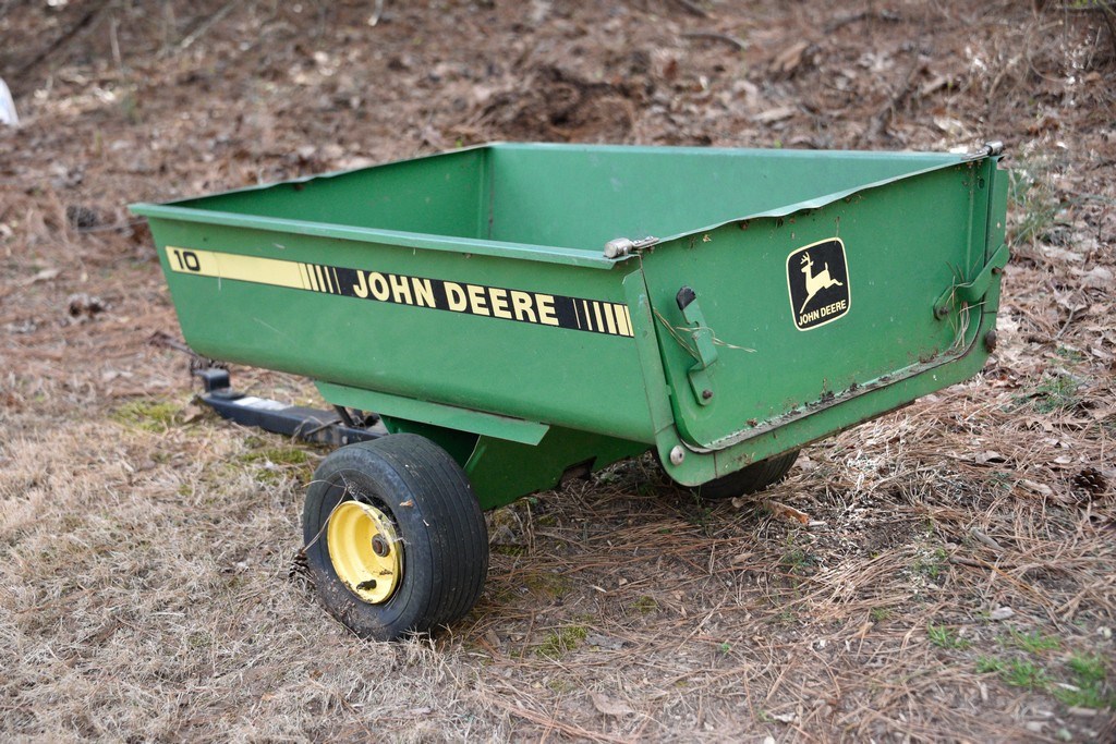 Companies Estate Sales - JOHN DEERE Model 10 Steel Utility Cart