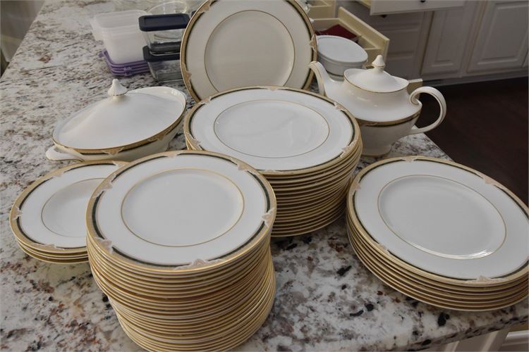 Partial Set ROYAL DOULTON "Forsyth" Bone China Dinnerware