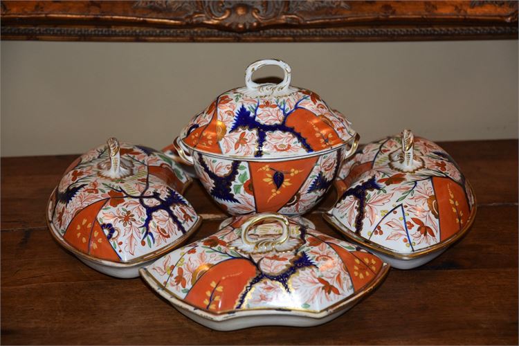 19th ROYAL CROWN DERBY Porcelain Set in the Imari Taste