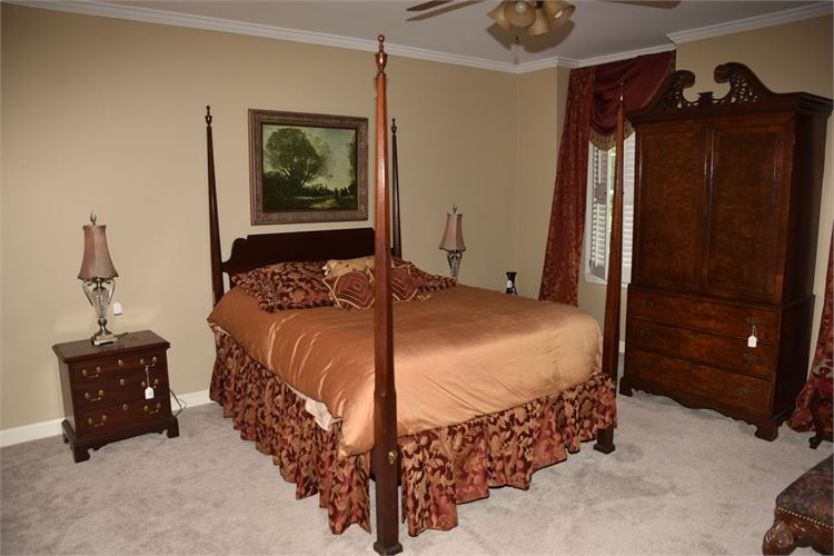 Mahogany Four Poster Bed & Bedding