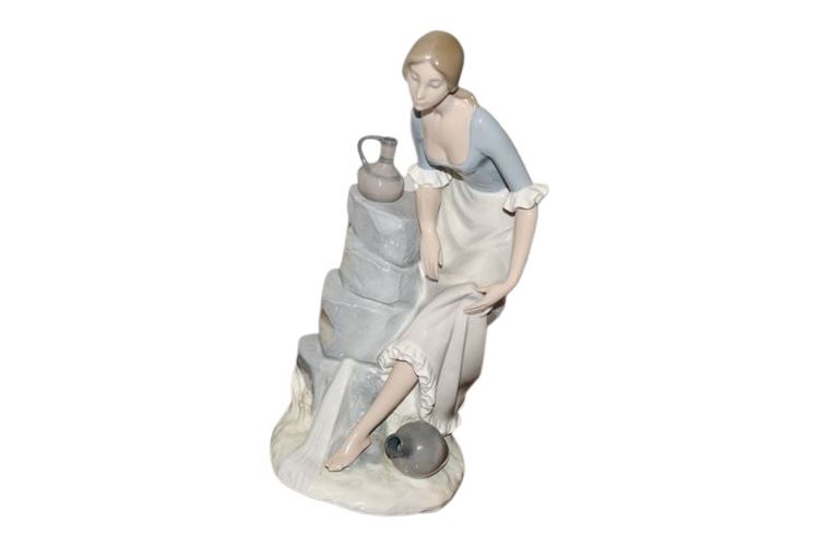 LLADRO "Nao" Glazed Porcelain Figure "Girl with Water Jugs"