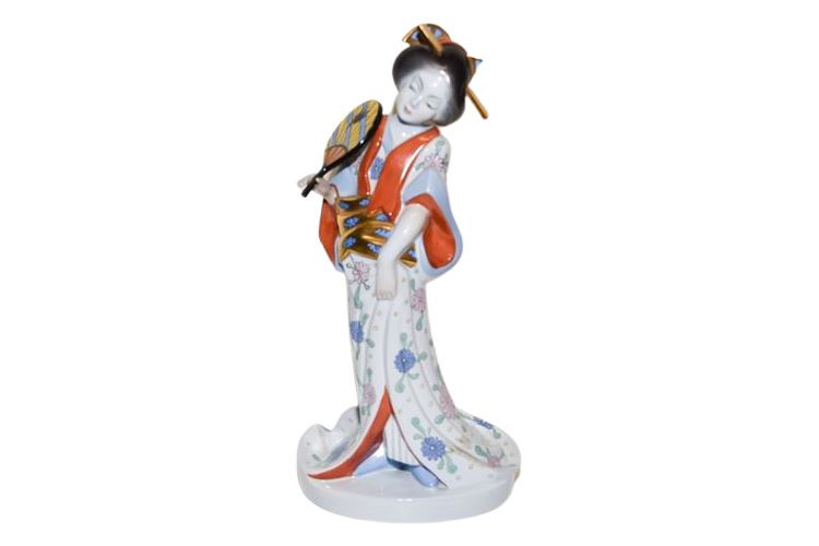 HEREND Porcelain Figure of Japanese Geisha