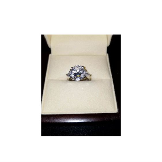 10 Ct. AAA Grade CZ Oval Trillion Solitaire Ring, Sz. 6