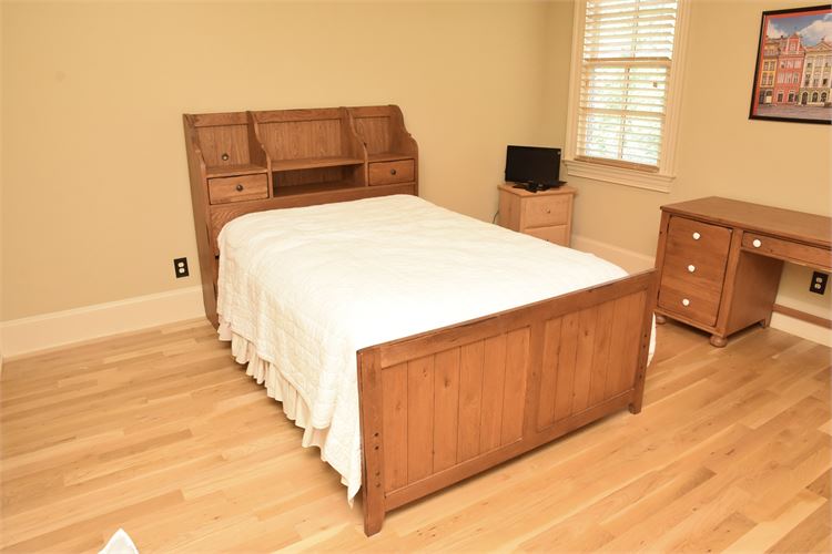 ATTIC HEIRLOOMS Wooden Bed With Storage Headboard