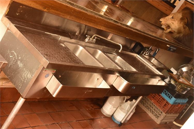 Stainless Still Sink and Counter