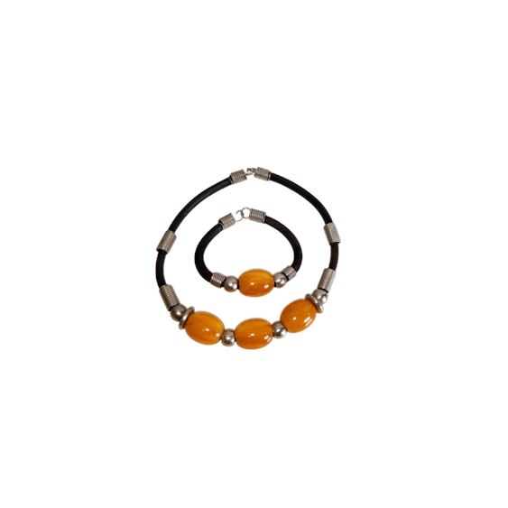 Necklace and Bracelet of Cornelia Agate on Leather with Silver