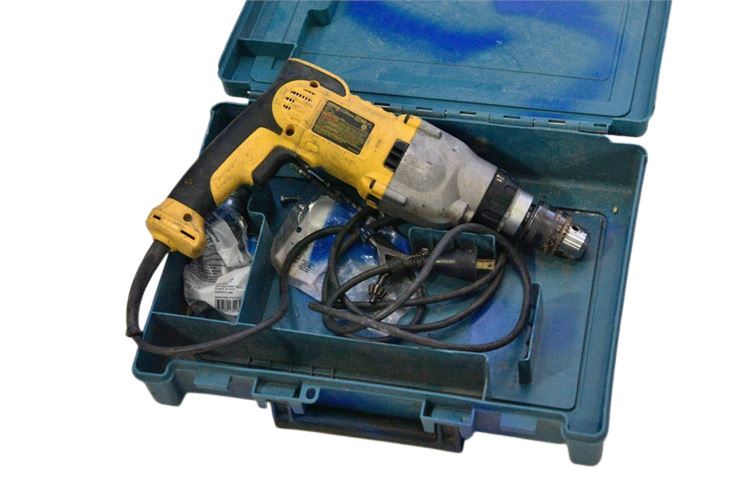 DEWALT 1/2-in 10-Amp Variable Speed Corded Hammer Drill