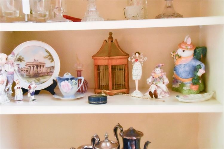 Assorted Decorative Objects