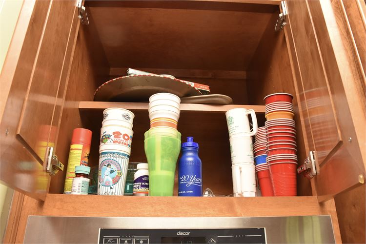 Group Lot Of Kitchen Items