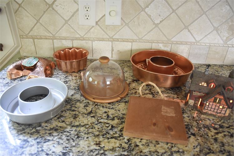 Group Lot Of Kitchen and Décor Items