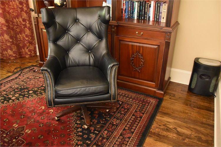 Luxurious Bradington Young Tufted Leather Executive Chair With Tack Trim