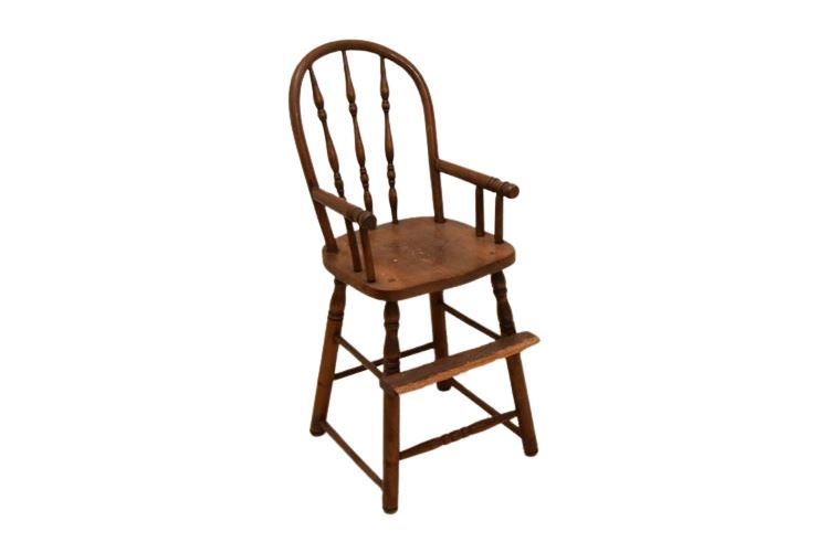 Spindle Back Wooden Highchair