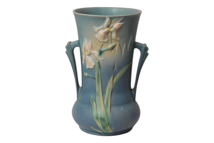 ROSEVILLE Iris Vase in Blue