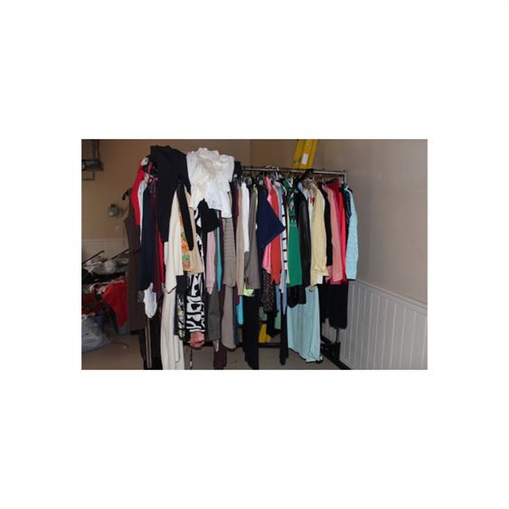 Group Lot of Brand Name Women's Clothes (Sz 8-10) No.1