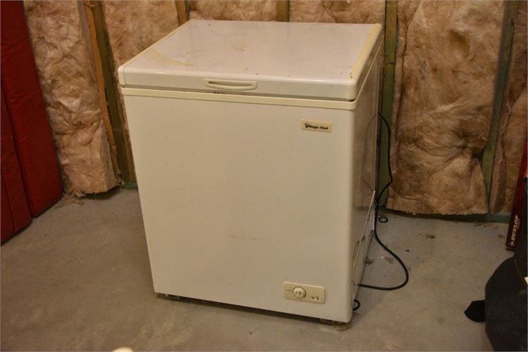 Magic Chef Deep Freezer ( untested sold as is)