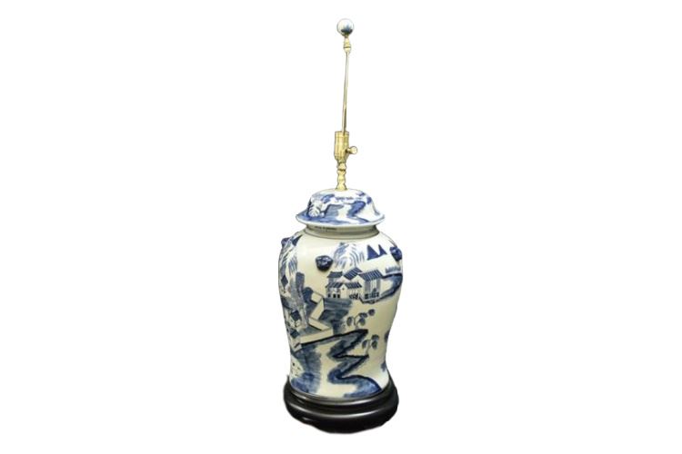 Asian Style Blue and White Table Lamp