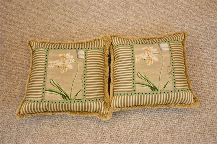 Pair, Floral Pattern Decorative Pillows