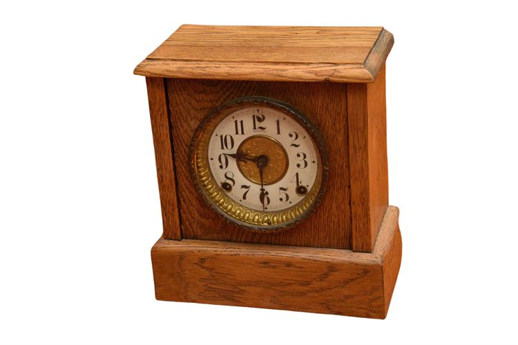 THE SESSIONS CLOCK CO. Wooden Mantle Clock