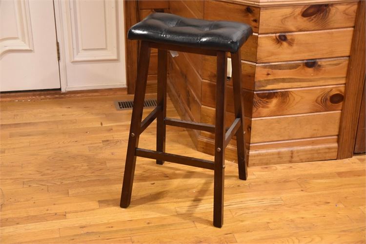 Tufted Leather Stool