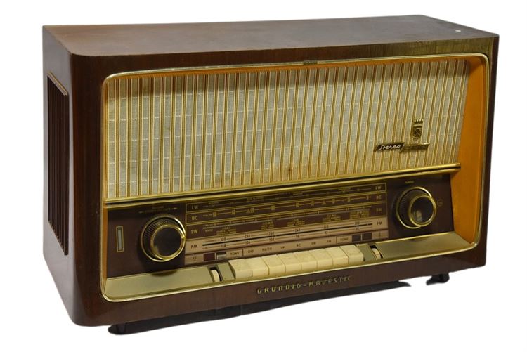 Vintage GRUNDIG - MAJESTIC Radio