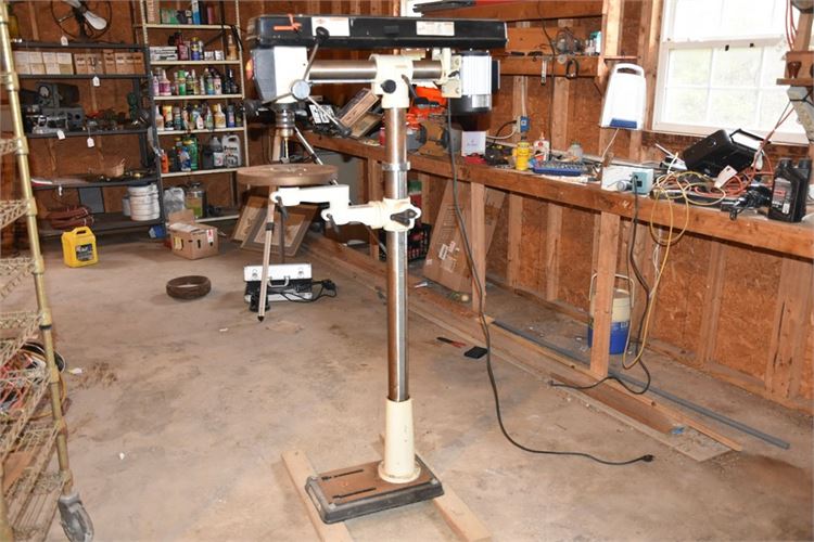 SHOP FOX W1670 Floor Radial Drill Press