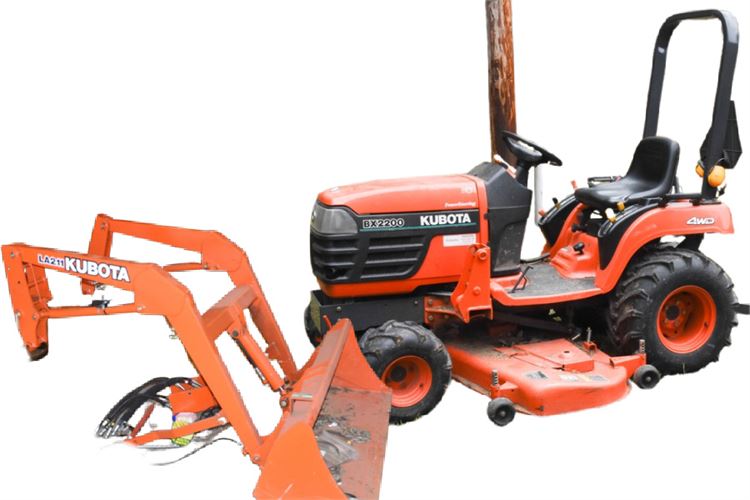 4WD KUBOTA BX2200 Tractor only 299 hours!!!