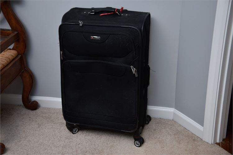 TAG ELITE Rolling Suitcase