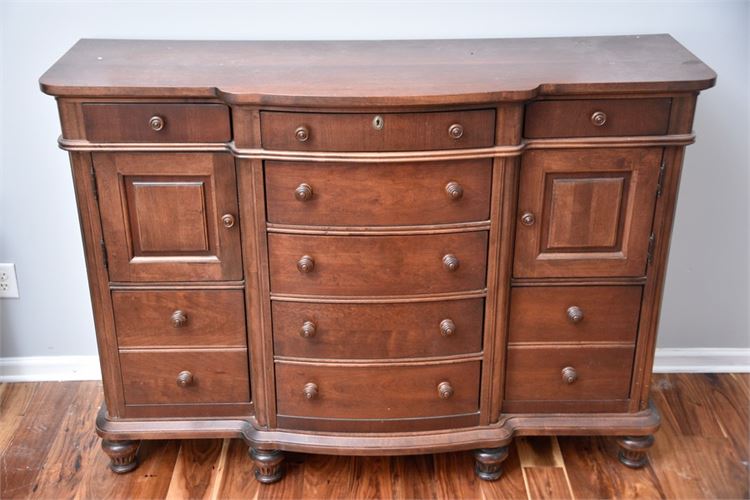 CHARLESTON SQAURE BROYHILL Sideboard