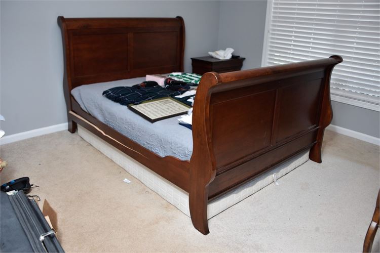 Sleigh Bed