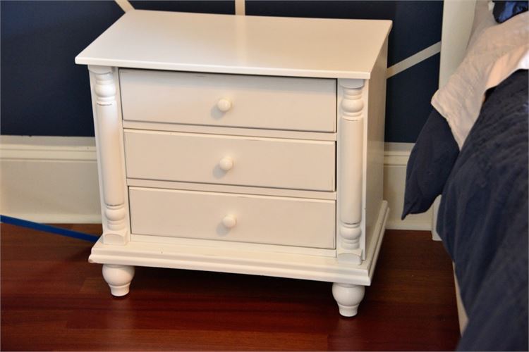 COASTER White Painted Three Drawer Bedside Chest