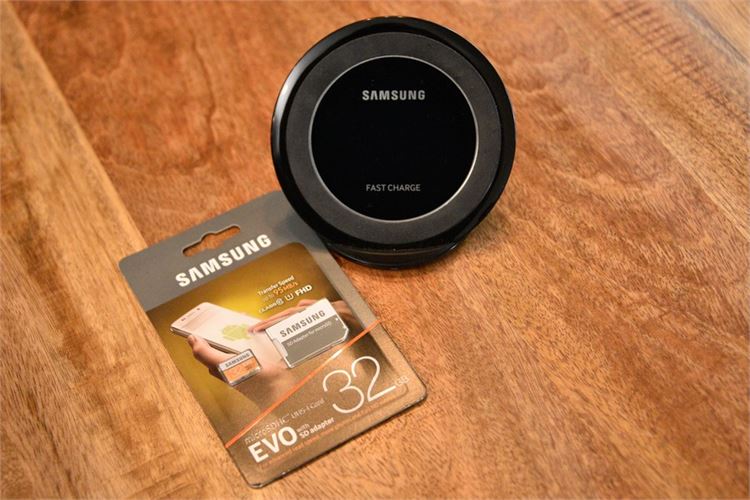 SAMSUNG Wireless Charger