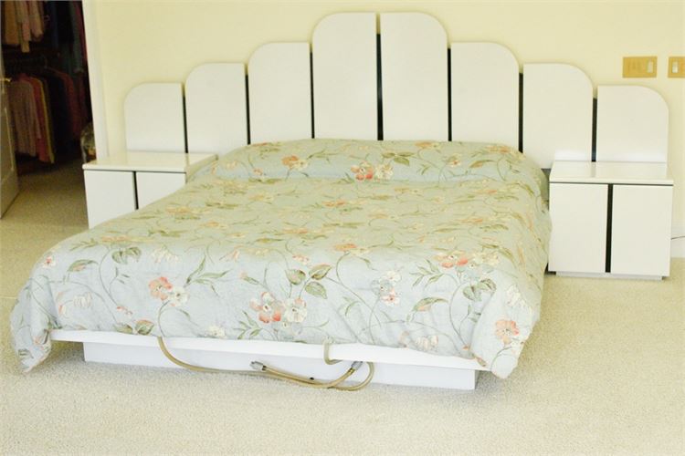 White Deco Style King Bed With Nightstands