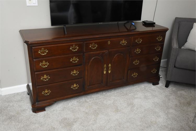 DREXEL Triple Dresser