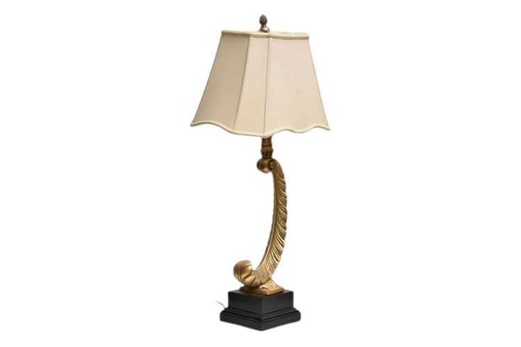 Classical Style Table Lamp With Shade