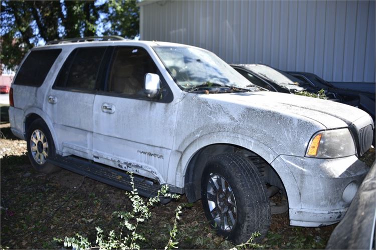 Parts of 2003-04 Lincoln Navigator