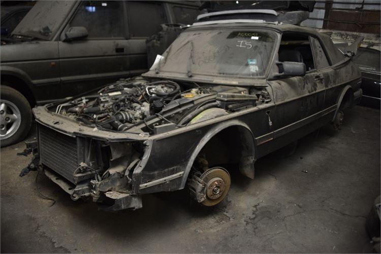 Parts of 1988 Saab 900