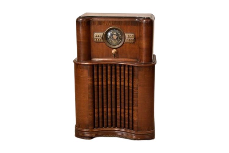 Antique Zenith 1927 Radio