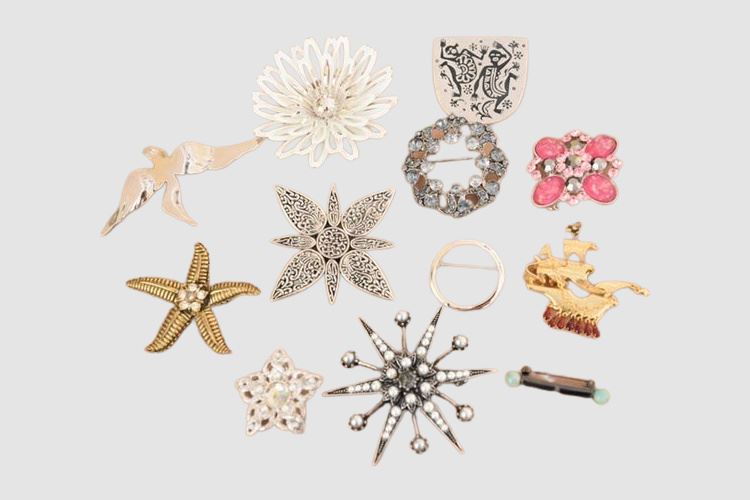 Assortment of Signed and Unsigned Vintage Designer Broaches and Pins