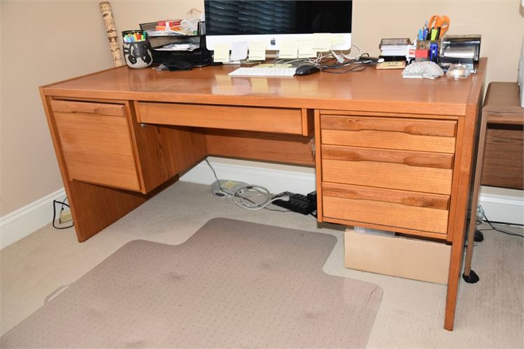 Denka -Danish Quality Furniture Desk