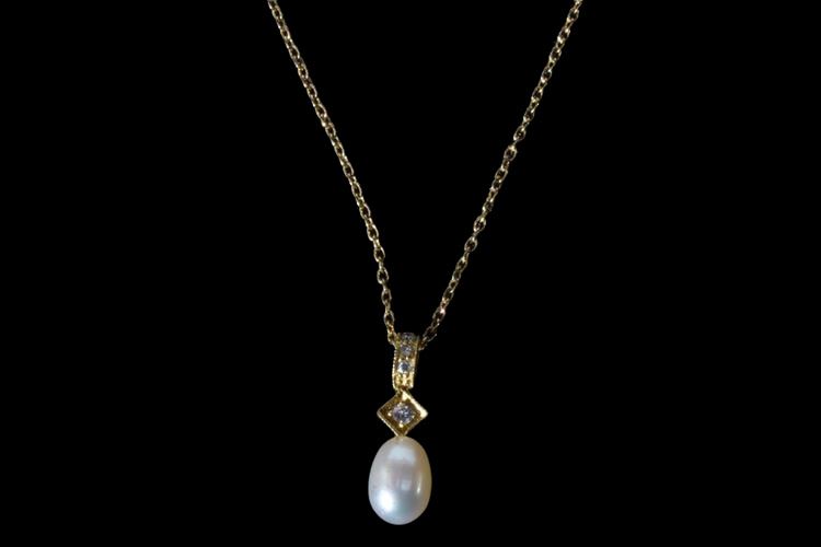 18K Diamond and Pearl Pendant and Chain